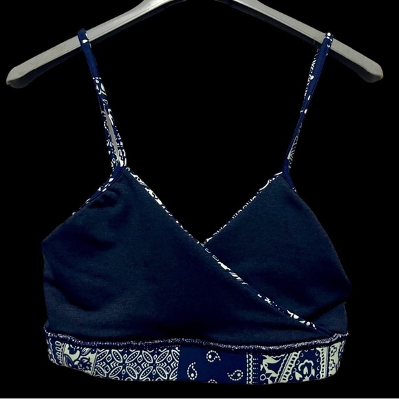 Gorgeous reversible sports bra - Picture 4 of 5